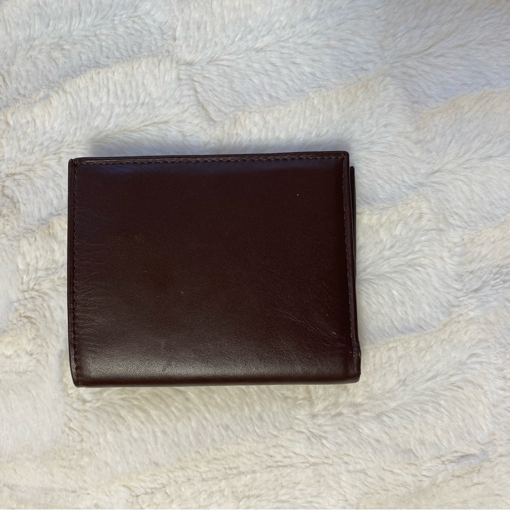 No brand genuine leather wallet